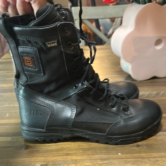5.11 Tactical Black Men's Boots - Picture 3 of 4